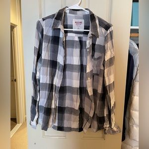 Mossimo Supply Co black/gray/white long sleeve button up flannel, large